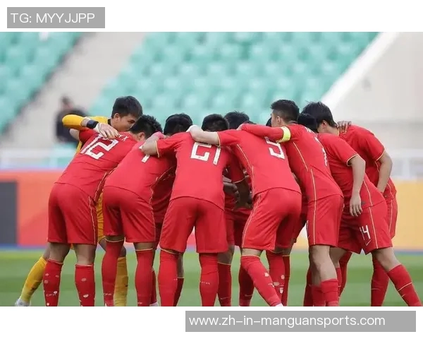 年轻足球明星崭露头角挑战世界足坛未来 展现无限潜力和成长空间