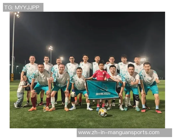 定制专属足球彰显球星魅力 打造个性化运动装备的新潮流